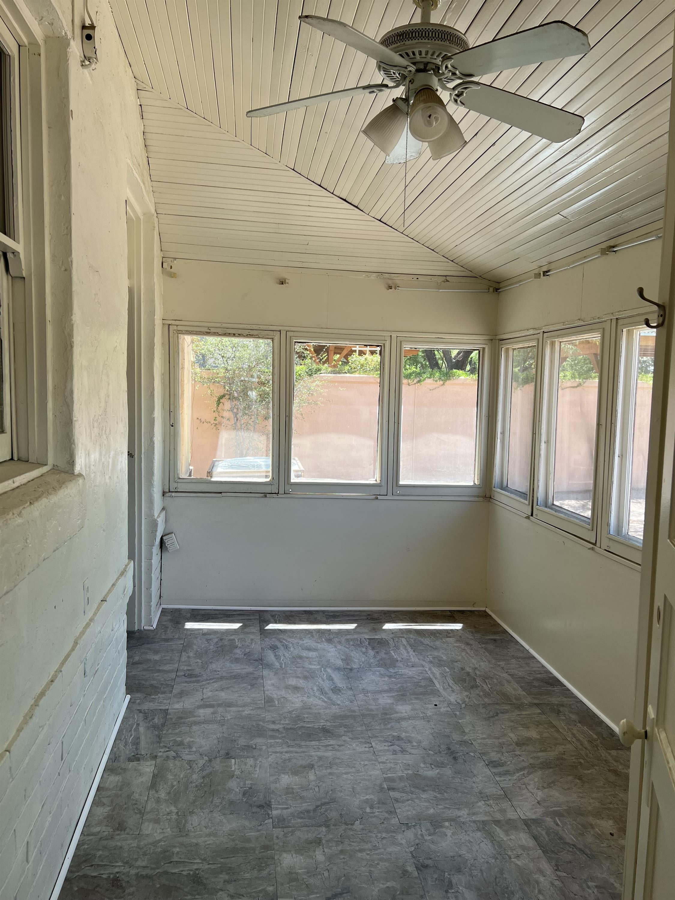 704 East University Boulevard – photo 3