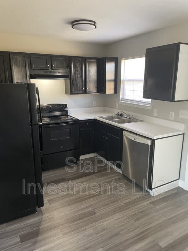 261 Hayes Ct – photo 3