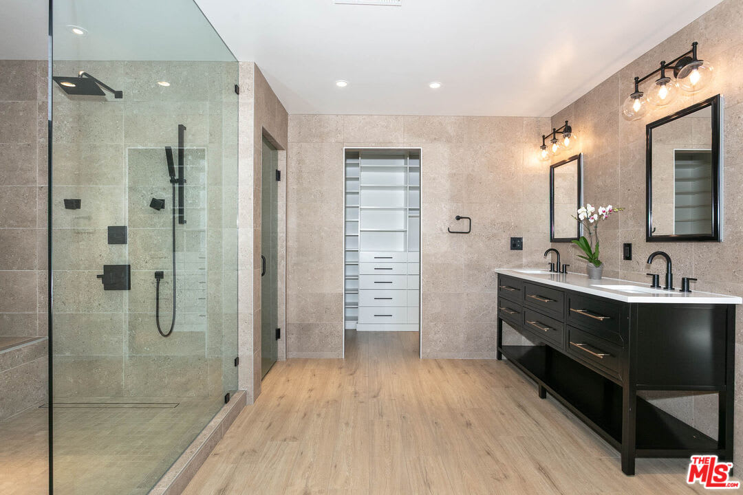 2914 Castle Heights Avenue – photo 1