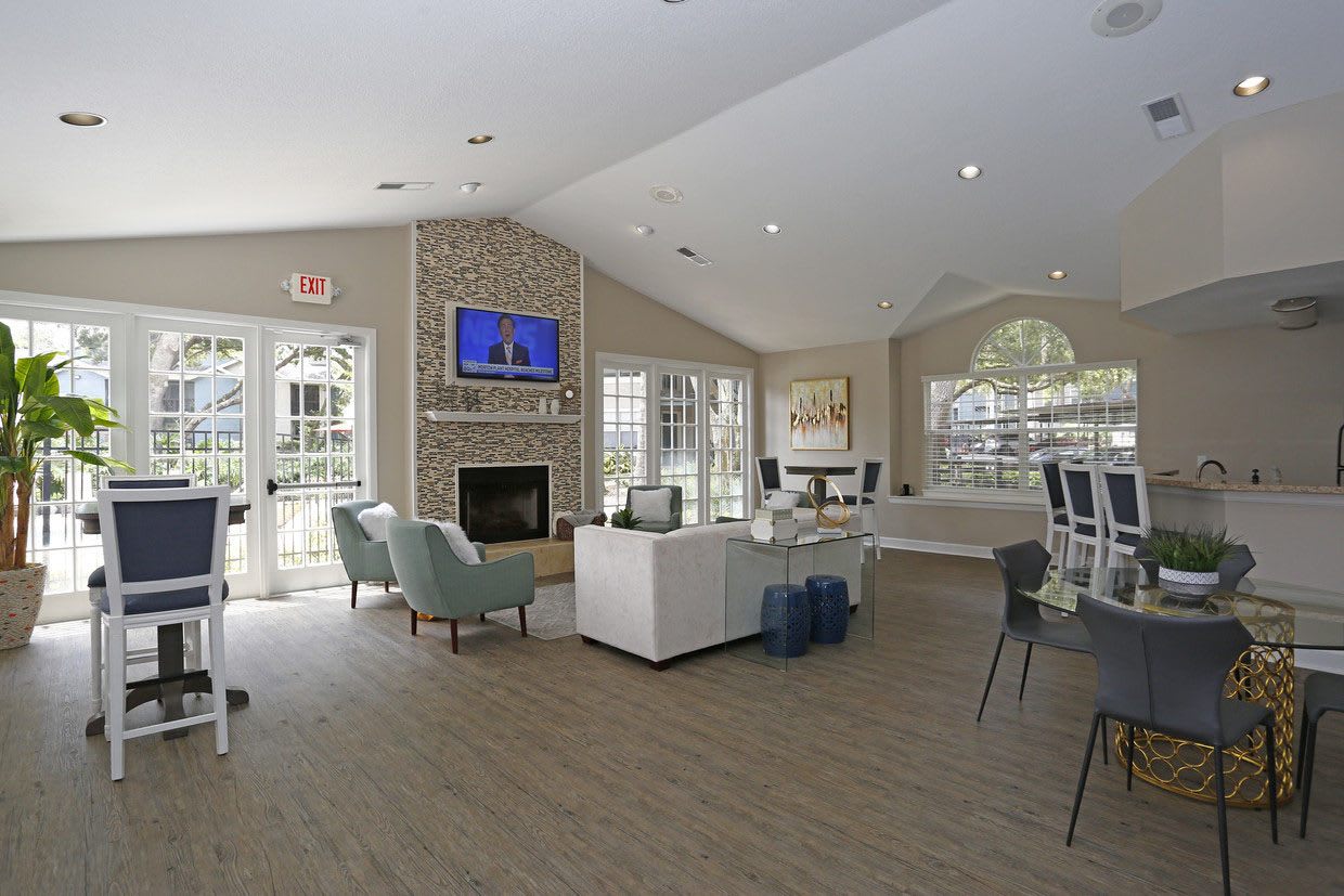 Stonegate Apartments – photo 3