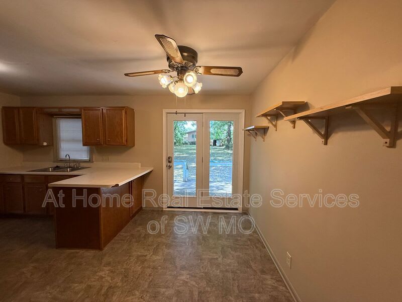 1231 E Harrison – photo 3