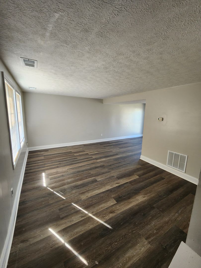 3 Bedroom, 1 Bath End of Group Townhome in Elkton, MD! – photo 2