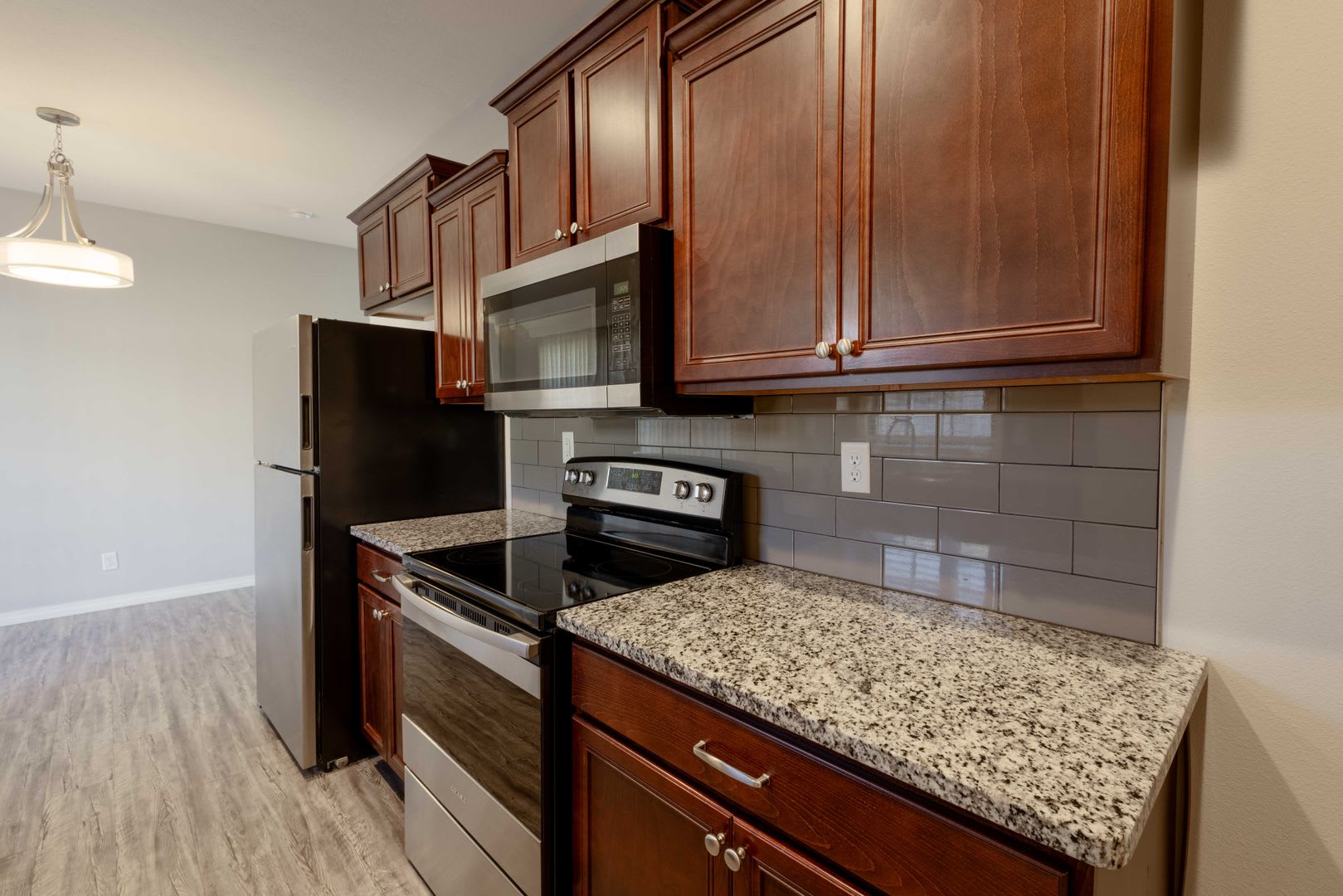 NEW LUXURY 3 BED 2.5 BATH TOWNHOUSE!!! – photo 5