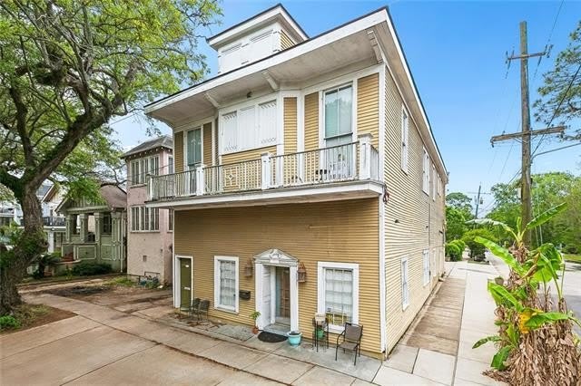 2103 S CARROLLTON Avenue – photo 1
