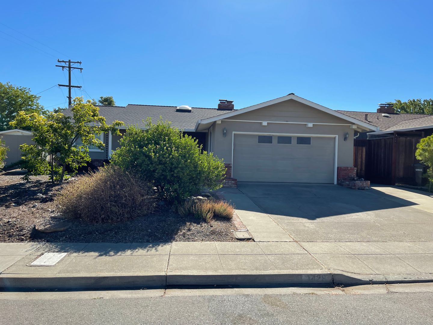 Great Shape Sunset West Single Family Home – photo 1