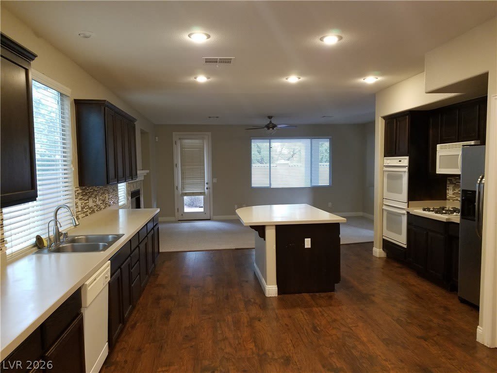 3412 LACEBARK PINE Street – photo 3