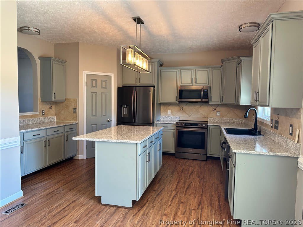 3912 Barclay Way – photo 3