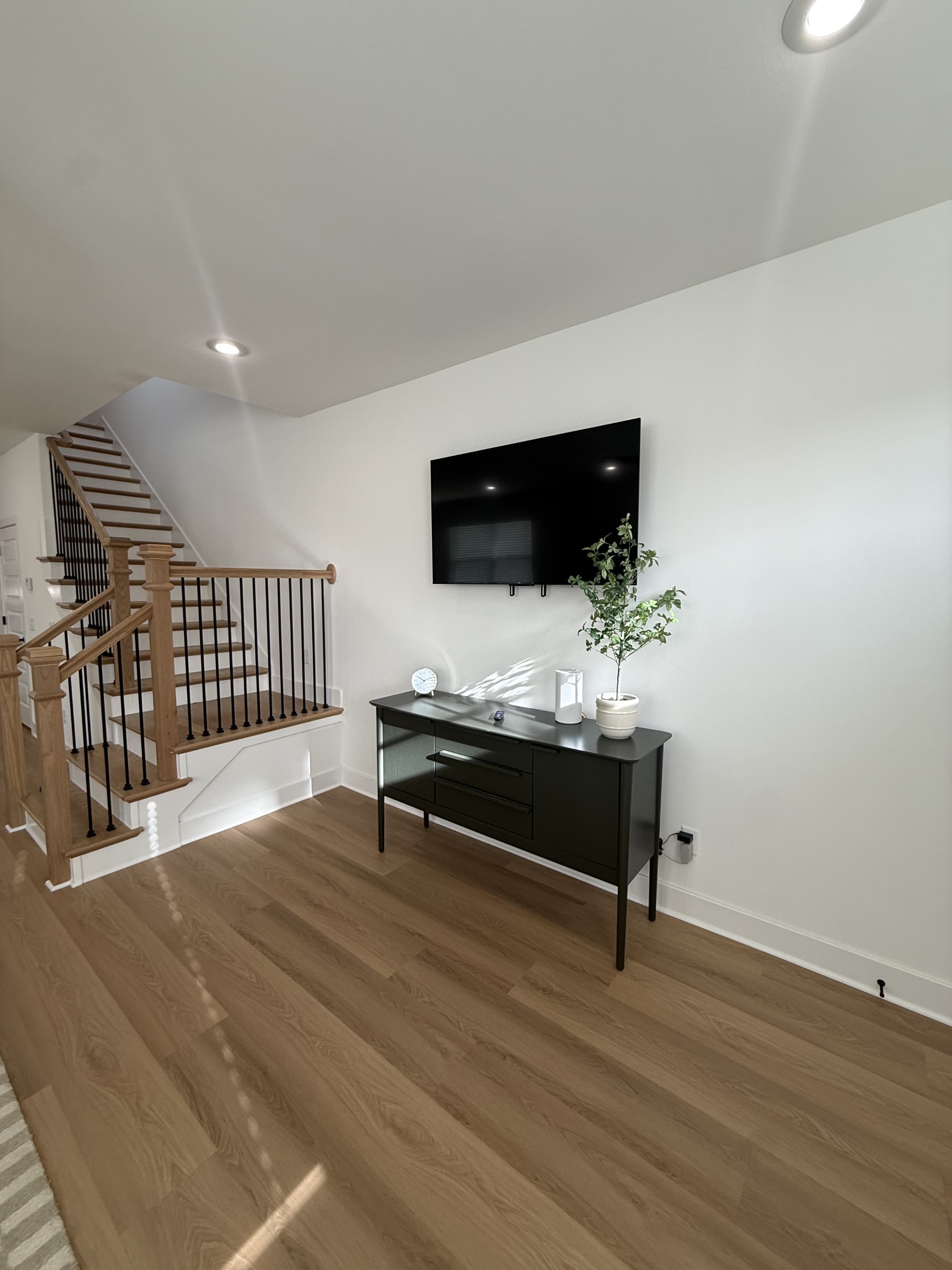 1448 Dunn Avenue – photo 4