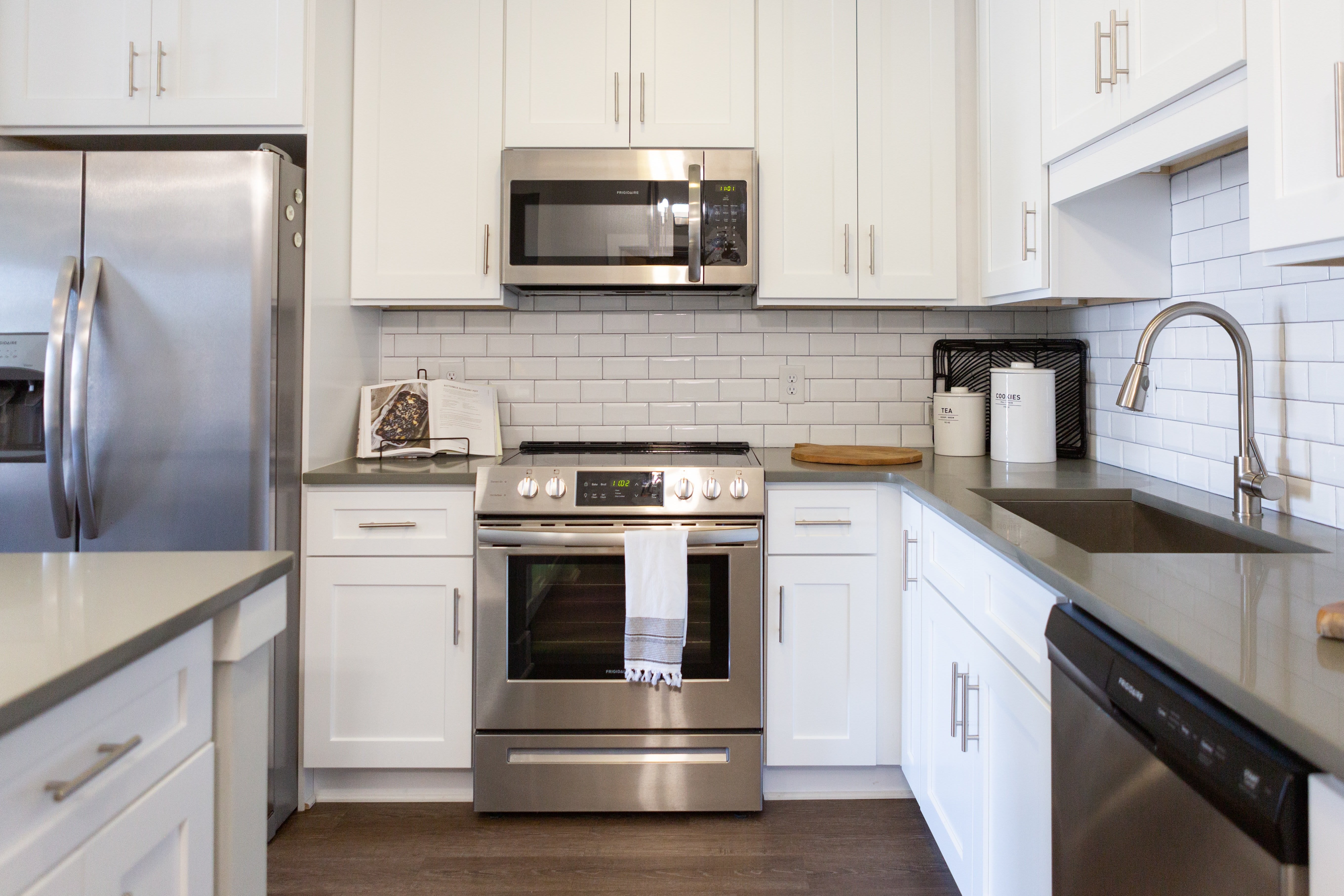 53 West Luxury Apartments – photo 3