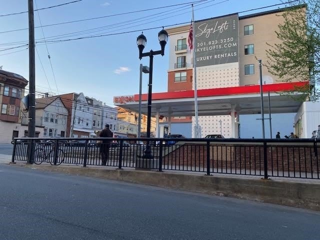 233 Avenue E – photo 5