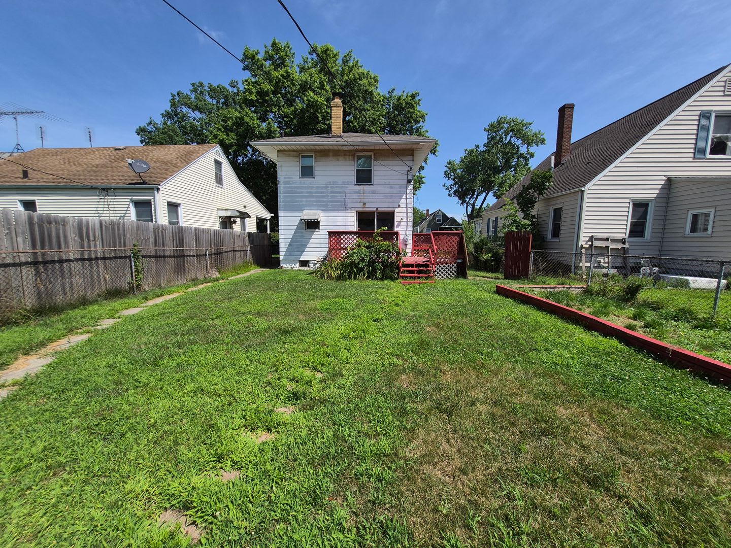 Updated 2 bed, 1 bath. – photo 2