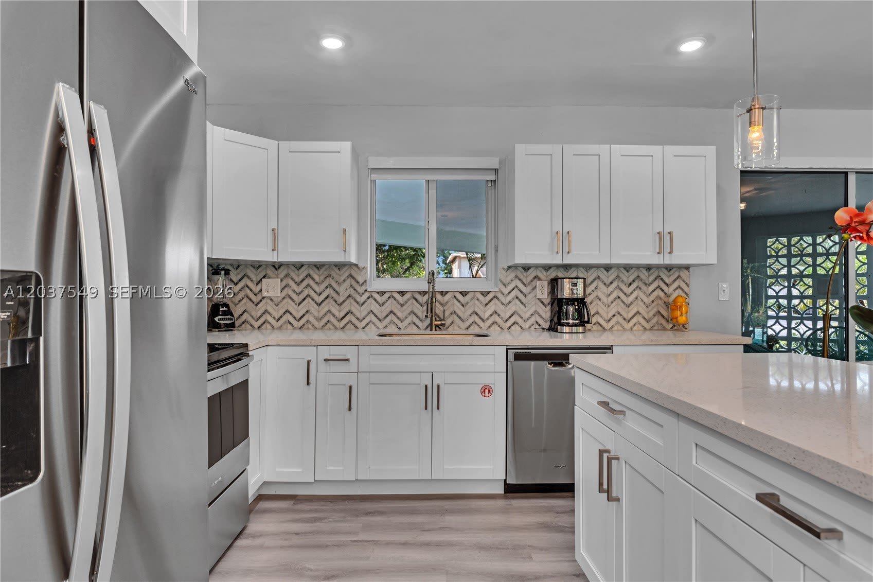204 SW 19th Ave – photo 3