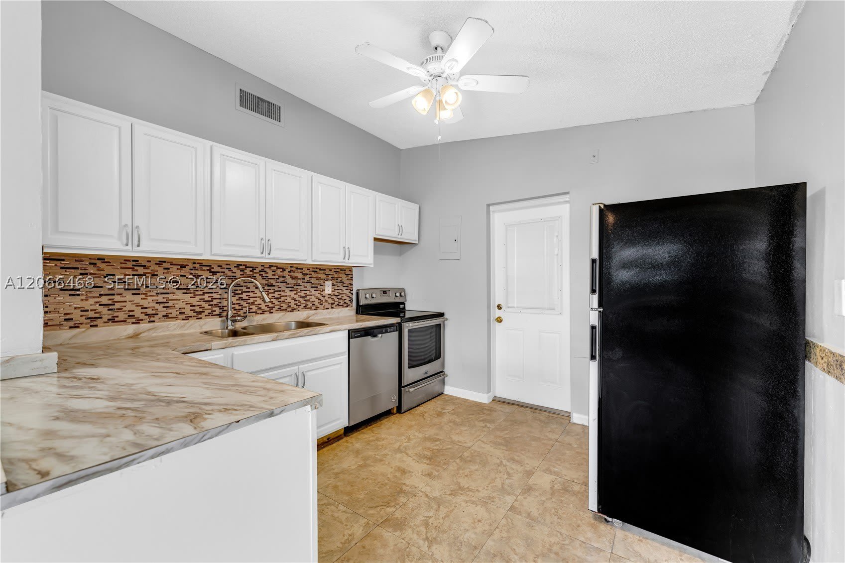 4220 Sw 36Th St – photo 3