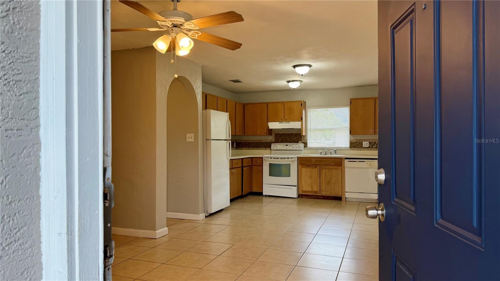 1907 PARK MANOR Drive – photo 2