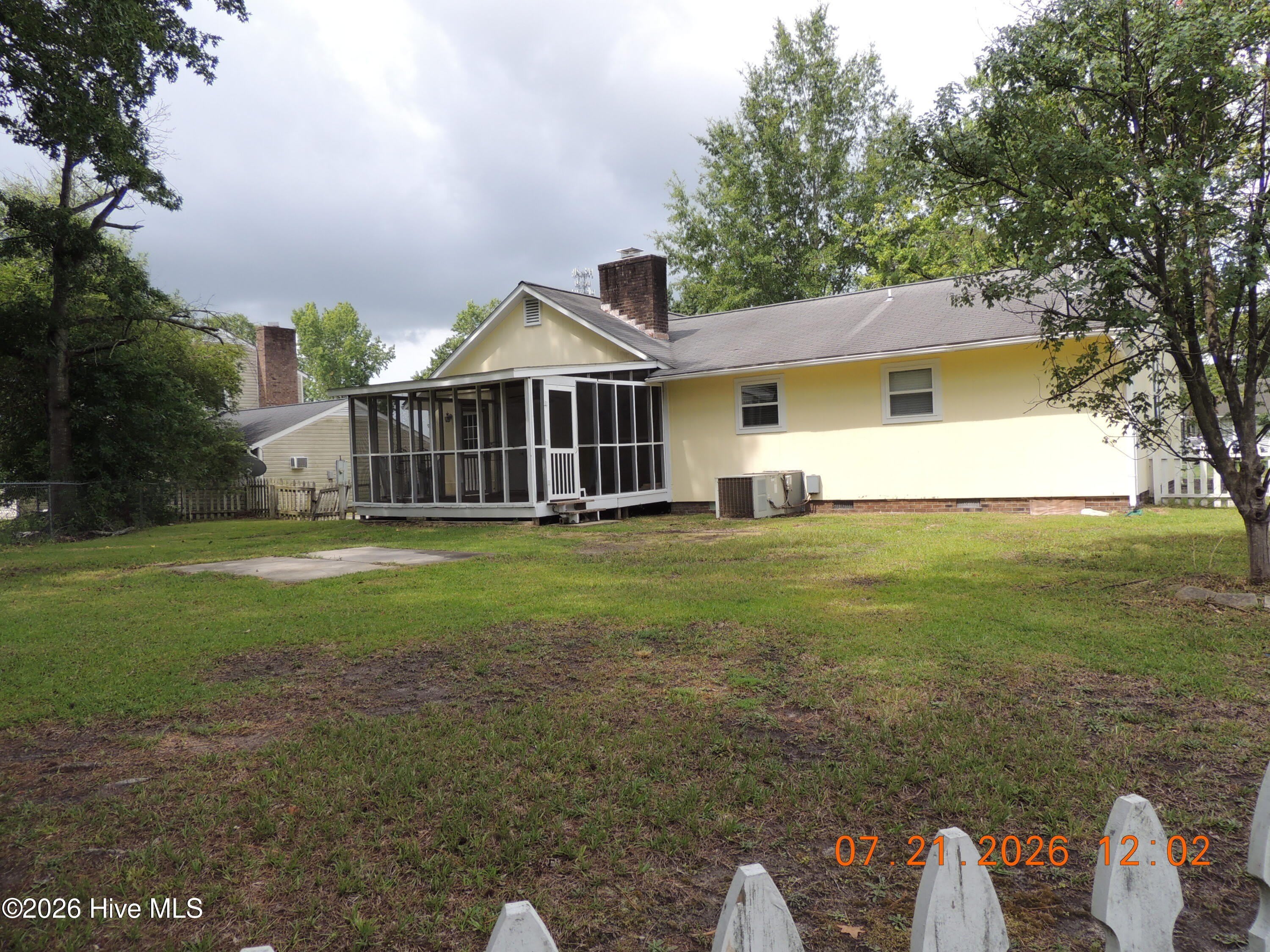 212 Branchwood Drive – photo 2