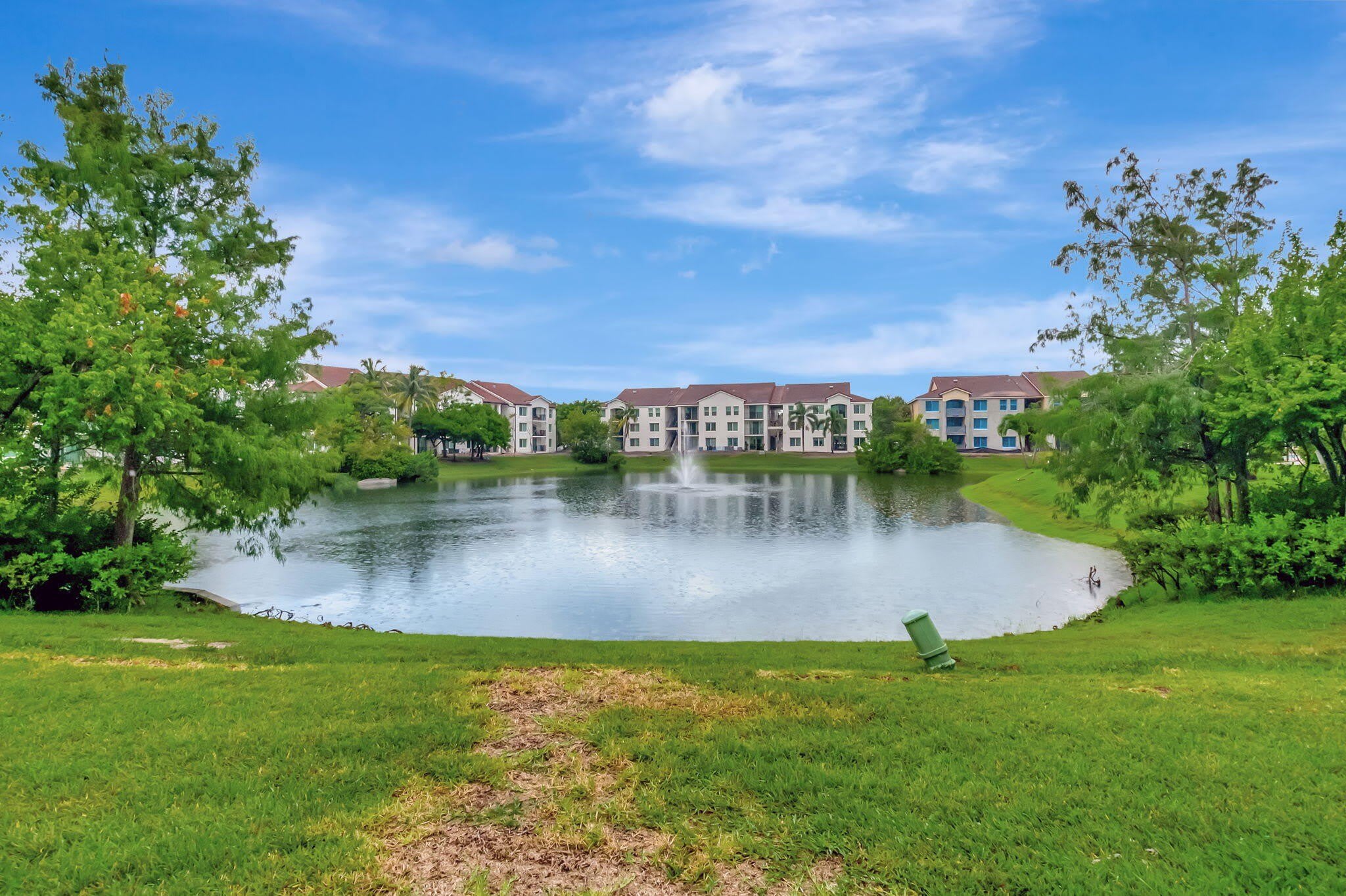 920 VILLA Circle – photo 3