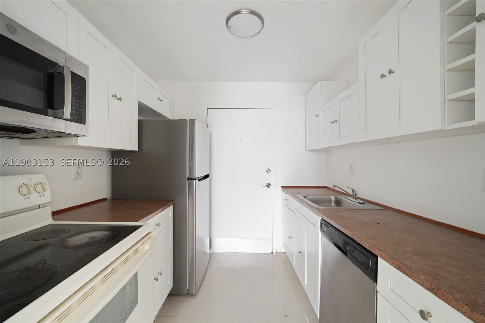 2000 NE 135th St – photo 4