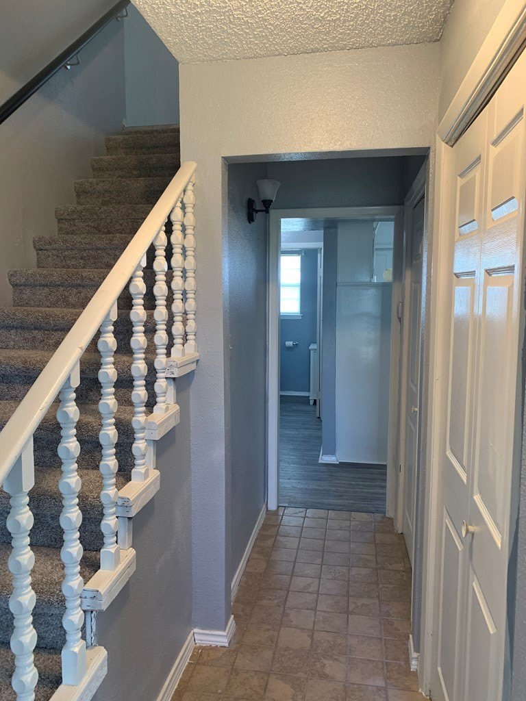 984 E Schirra Dr – photo 3