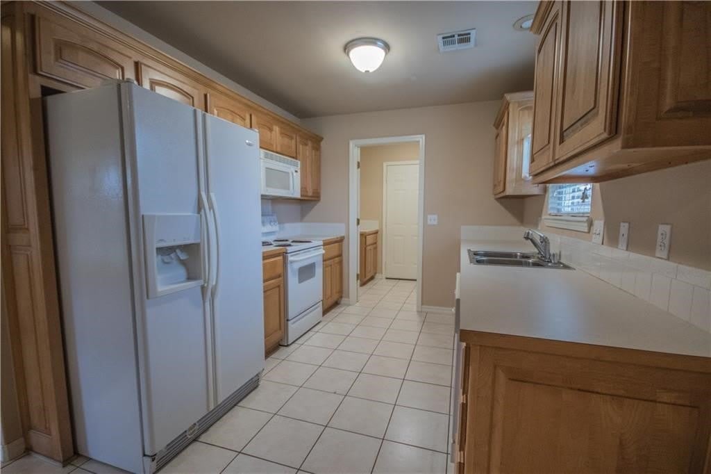 3706 SW Hansom Loop – photo 4