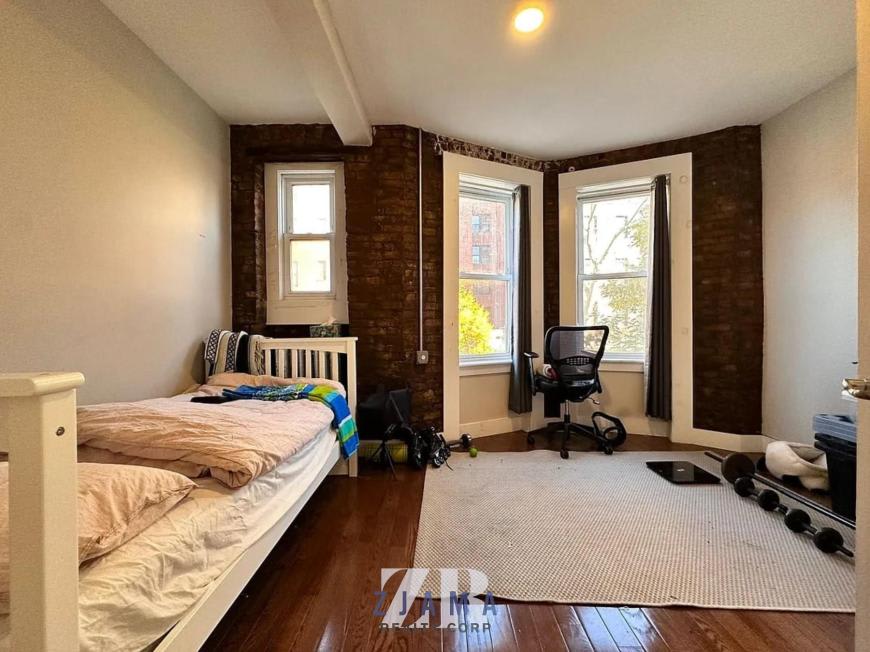 236 New York Avenue – photo 4