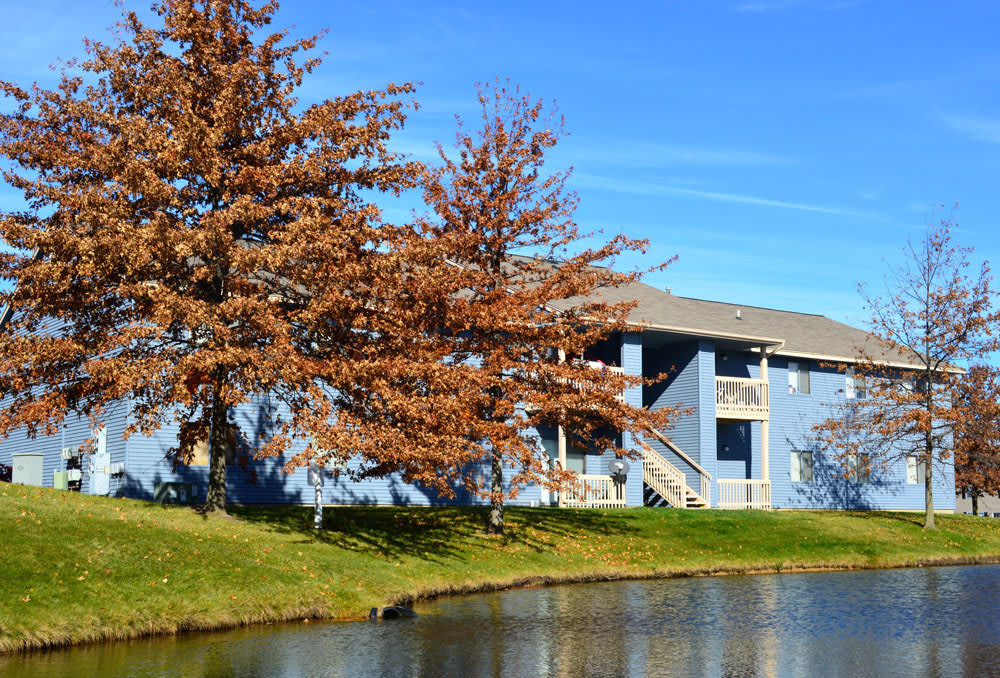 Waters Edge Apartments – photo 2