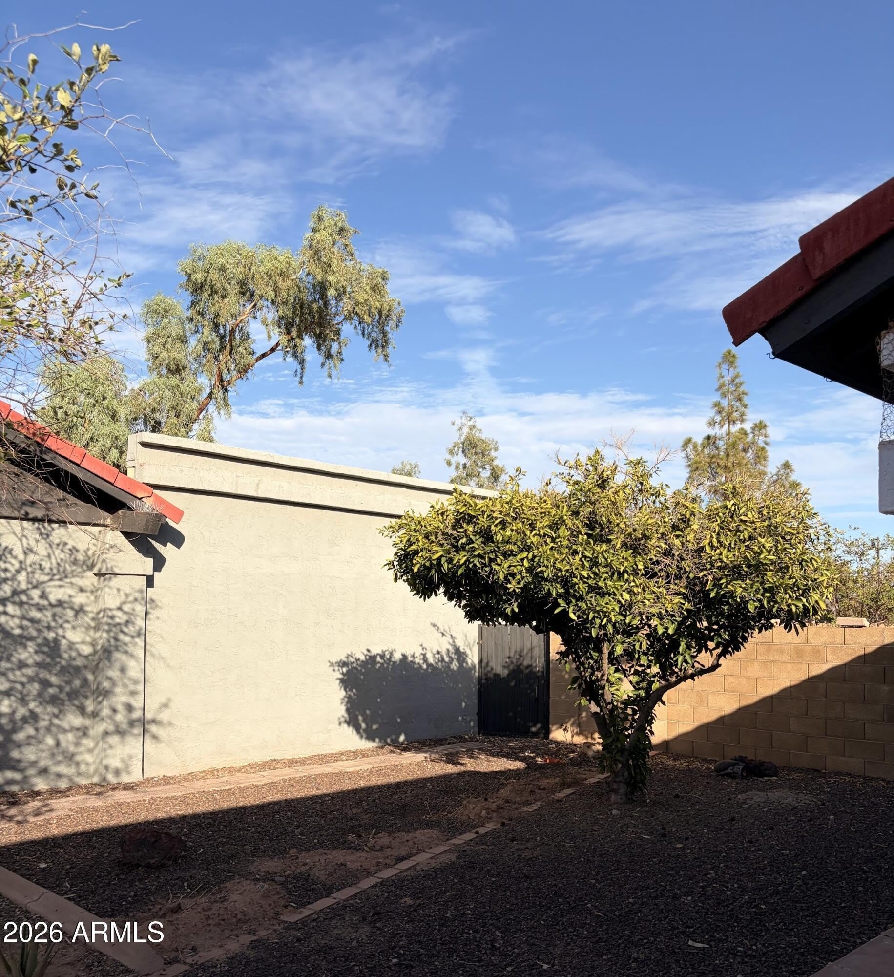 1139 W LAREDO Street – photo 4