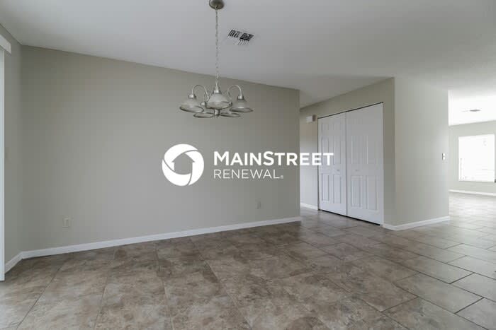 516 Bounty Avenue Northeast – photo 4