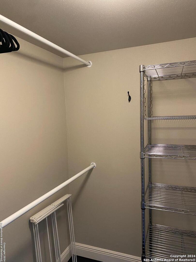 8401 N New Braunfels Ave Apt 219 – photo 3
