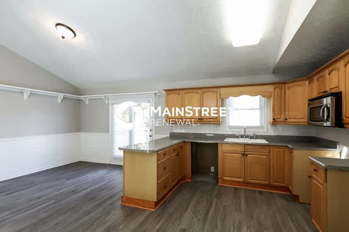 541 Canterbury Lane – photo 5