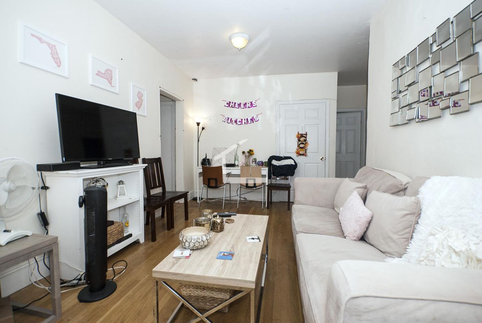 Charming 4 Bedroom -No Broker Fee – photo 2