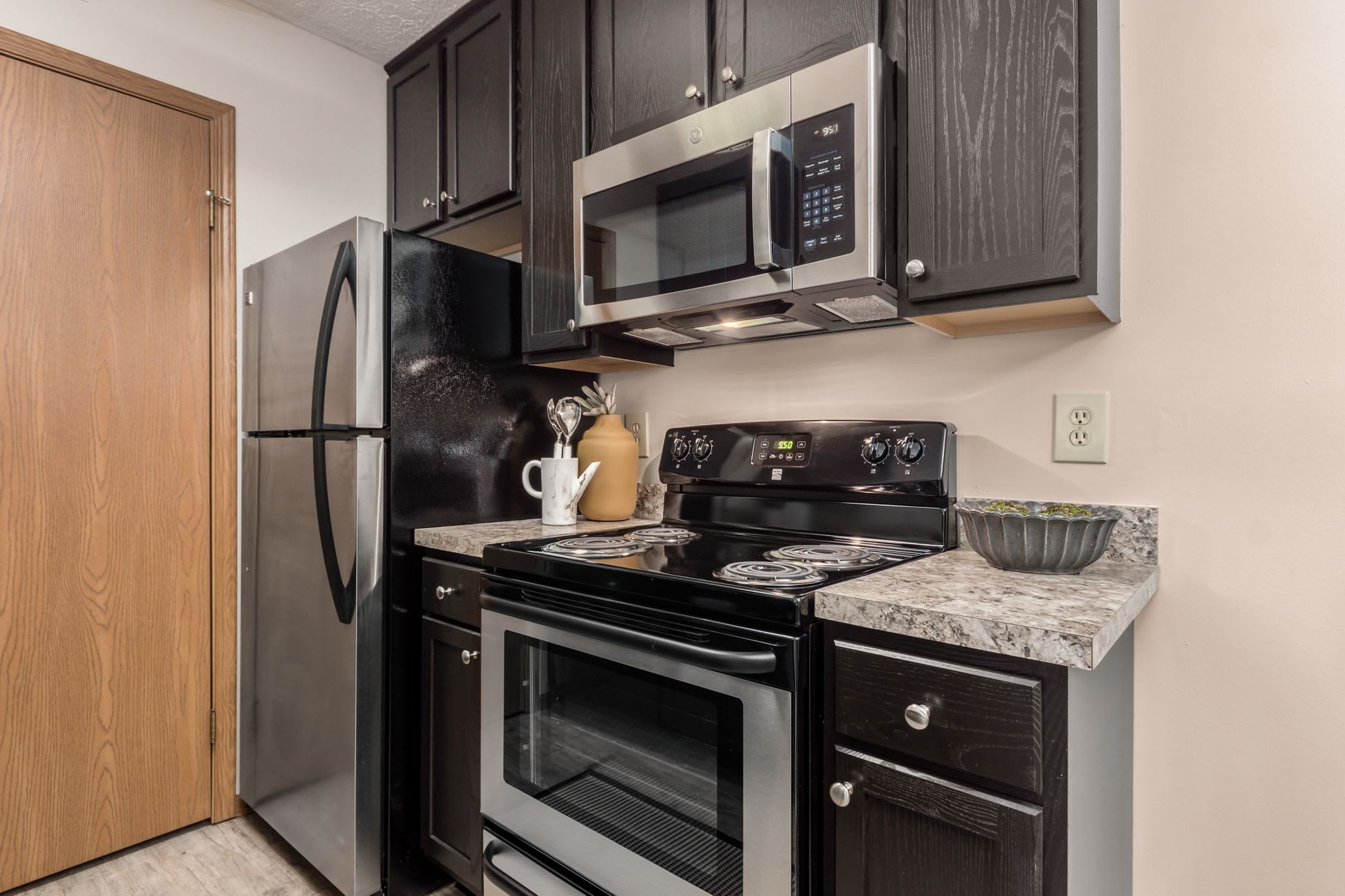 2039 Dunbar Dr – photo 3