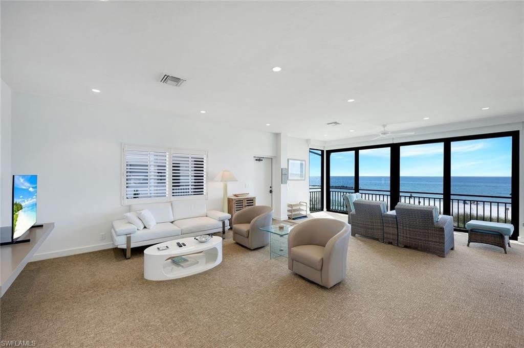 2211 Gulf Shore Blvd N – photo 3