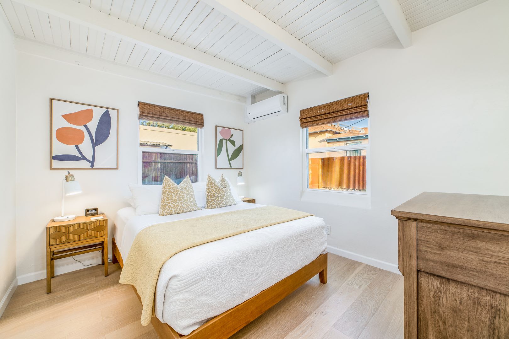 Charming 1-bedroom, 1-bathroom – photo 2