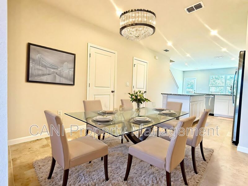 1188 Port Blue Way – photo 3