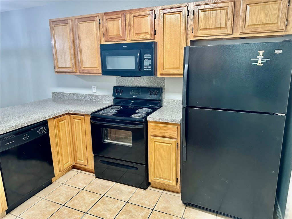 1460 W Junction Street – photo 5