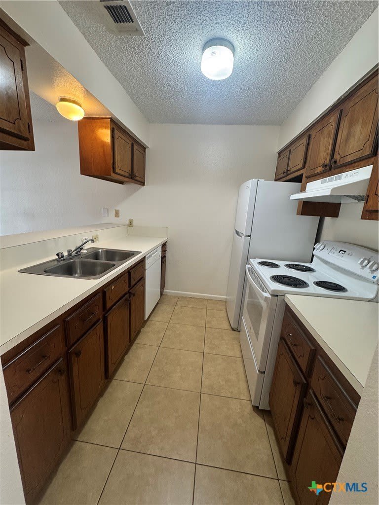 201 Versailles Street – photo 4