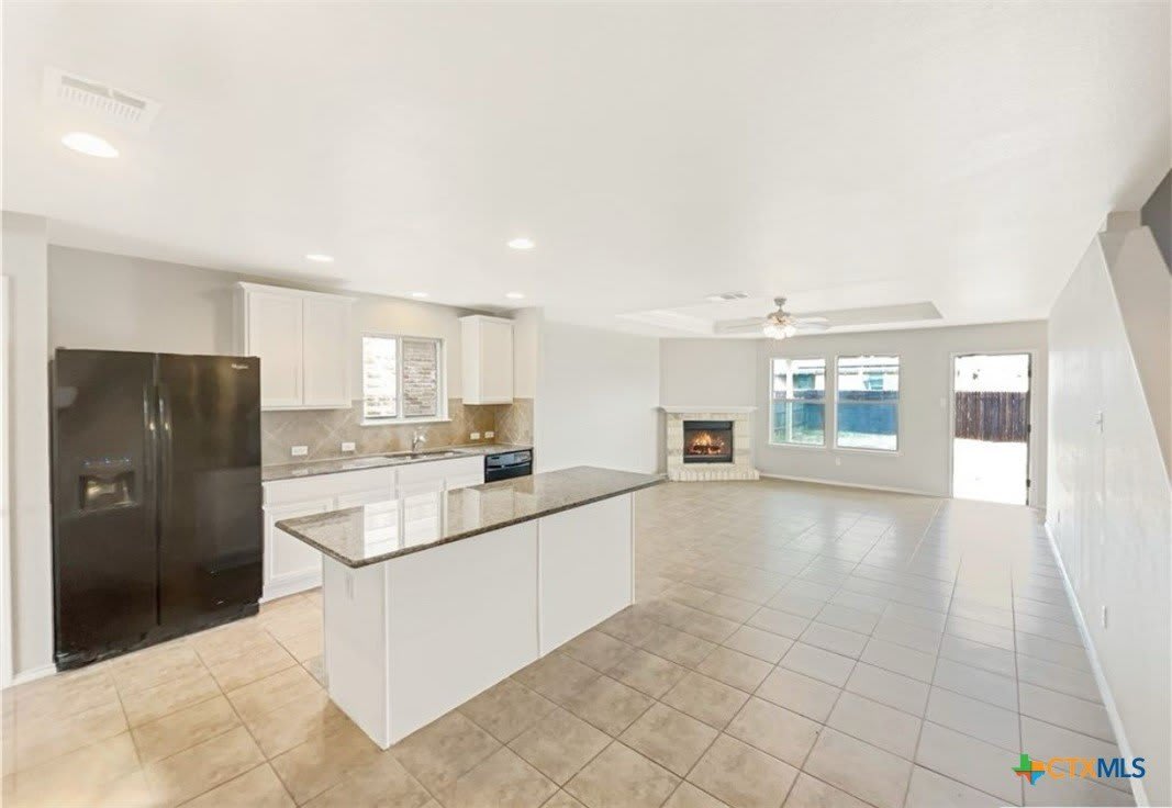 1321 Daffodil Drive – photo 2
