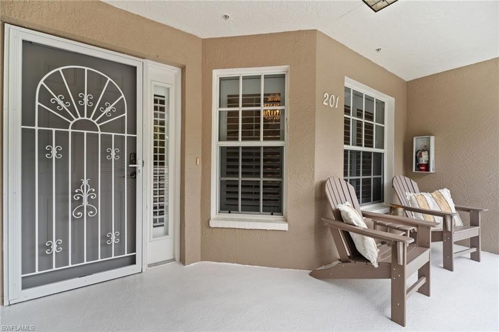 1930 Willow Bend Cir – photo 2