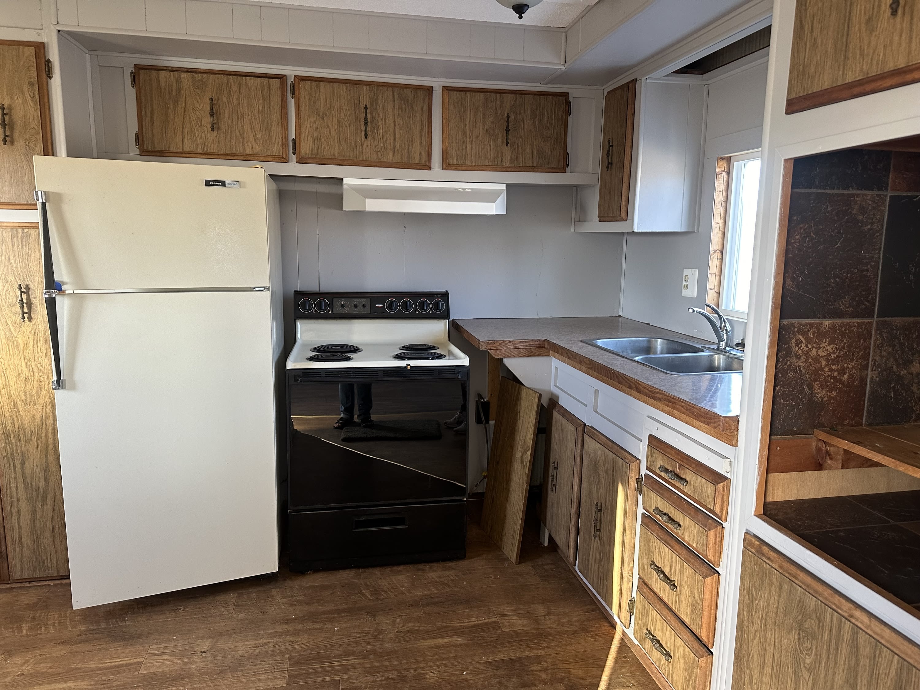 758 1/2 W G Road – photo 3