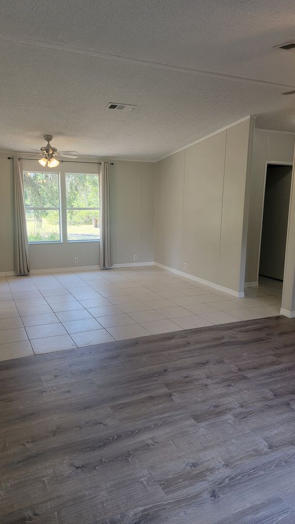 5495 Joshua St – photo 4