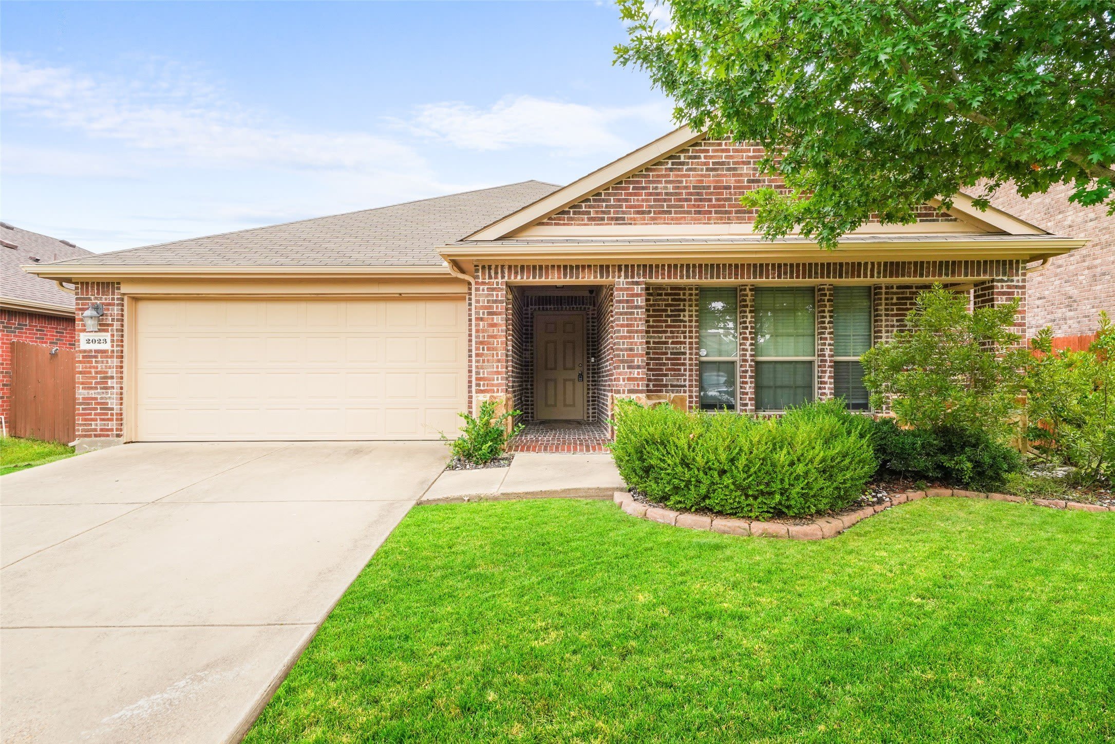 2023 Sterling Gate Drive – photo 1