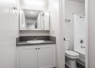The Pointe at College Place Apartments – photo 5