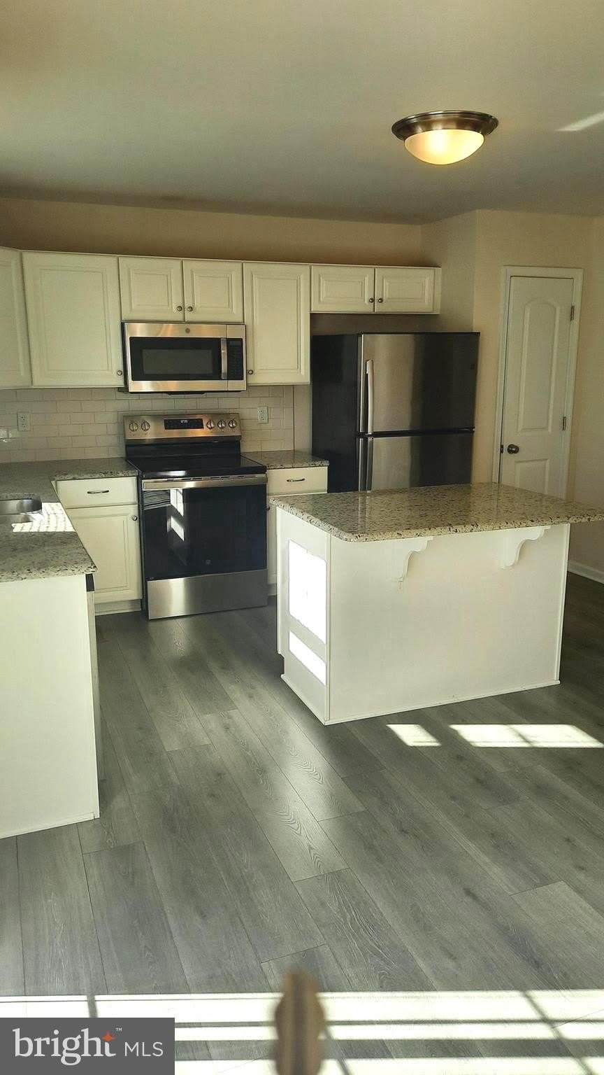 921 Admirals Quay Drive – photo 4