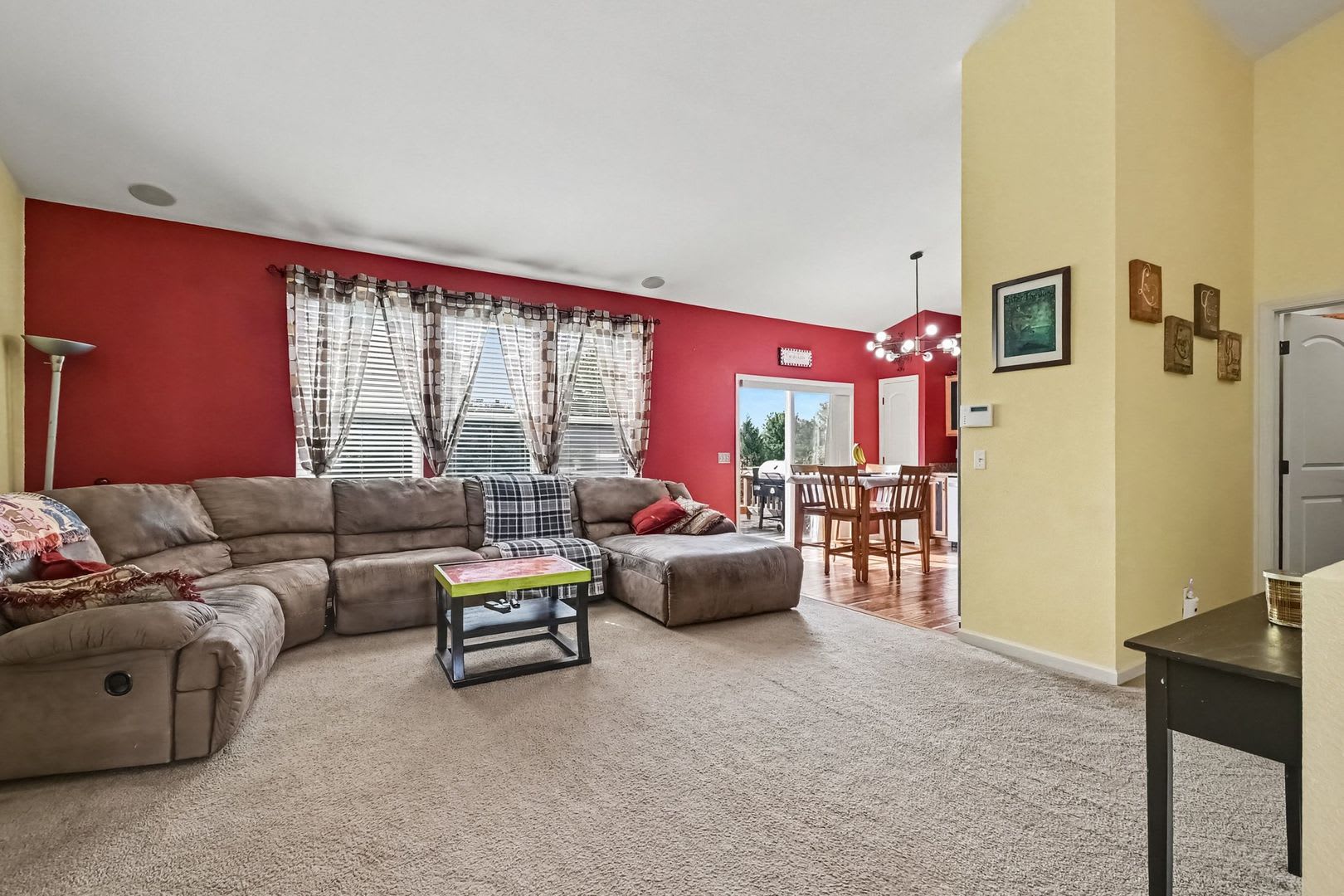 Great Location Near Chalco Hills Recreation Area – photo 4