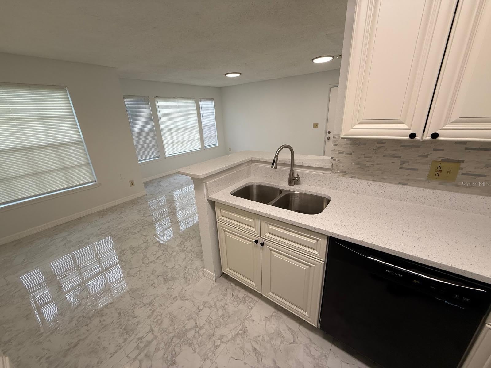 1089 S HIAWASSEE Road – photo 5