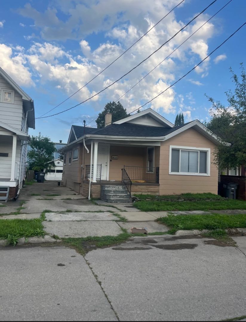2 Bed 1 Bath – photo 1