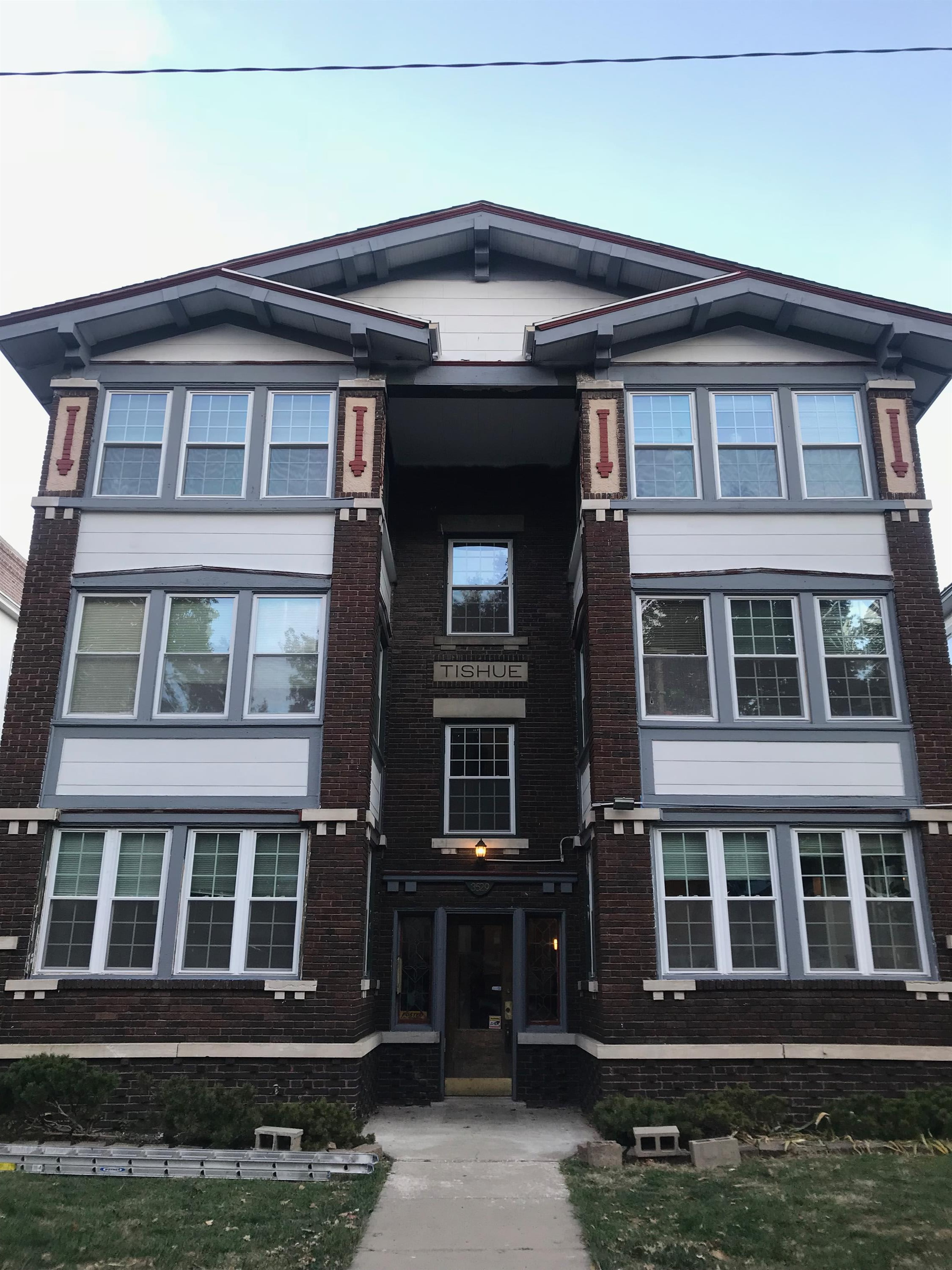 3529 Central Street – photo 1