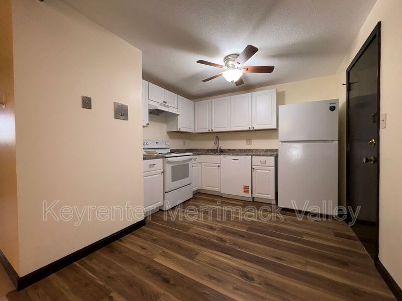 700 Robbins Ave – photo 3