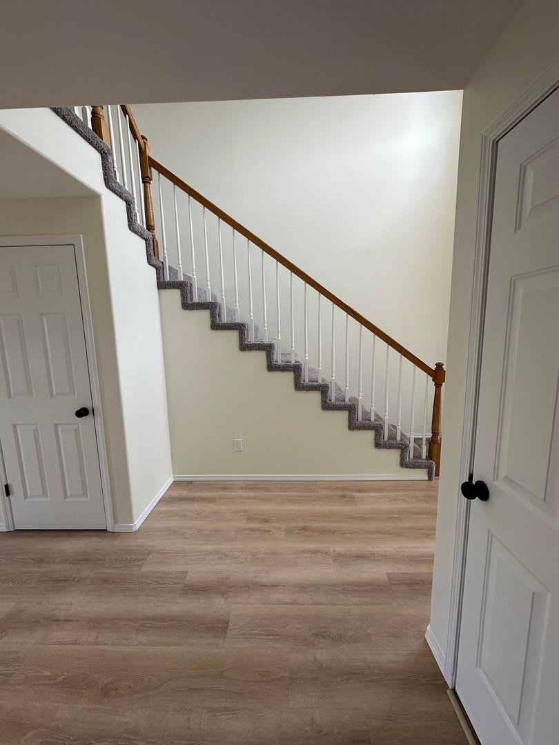 Shopper S Delight Central Vancouver 2 2 5 Townhouse – photo 5