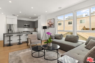 1228 North Sycamore Avenue – photo 3